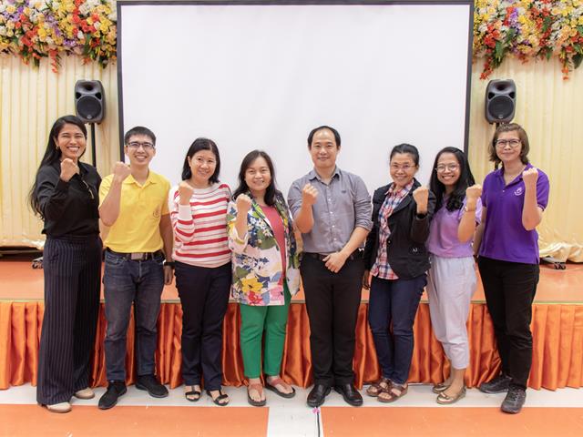 คณะศิลปศาสตร์จัดโครงการอบรมเชิงปฏิบัติการ การสร้างความเข้าใจการบริหารหลักสูตร และการเขียนรายงานการประเมินตนเองระดับหลักสูตร (AUN-QA)