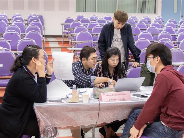 คณะศิลปศาสตร์จัดโครงการอบรมเชิงปฏิบัติการ การสร้างความเข้าใจการบริหารหลักสูตร และการเขียนรายงานการประเมินตนเองระดับหลักสูตร (AUN-QA)