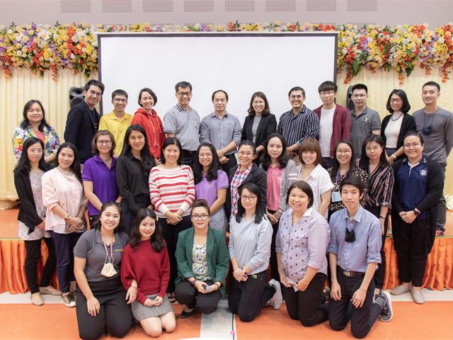 คณะศิลปศาสตร์จัดโครงการอบรมเชิงปฏิบัติการ การสร้างความเข้าใจการบริหารหลักสูตร และการเขียนรายงานการประเมินตนเองระดับหลักสูตร (AUN-QA)