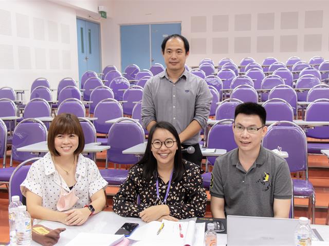 คณะศิลปศาสตร์จัดโครงการอบรมเชิงปฏิบัติการ การสร้างความเข้าใจการบริหารหลักสูตร และการเขียนรายงานการประเมินตนเองระดับหลักสูตร (AUN-QA)