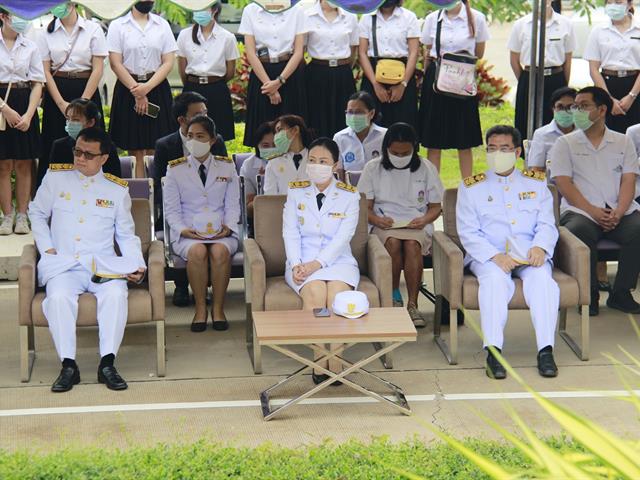 คณะสหเวชศาสตร์ เข้าร่วมพิธีวางพวงมาลาเนื่องในวันมหิดล ประจำปี 2563