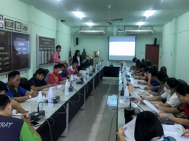 คณะศิลปศาสตร์ ลงพื้นที่เพื่อประเมินศักยภาพวิสาหกิจชุมชน รวีวรรณกล้วยกรอบ ณ ห้องประชุมเทศบาลตำบลเจริญราษฎร์ อำเภอแม่ใจ จังหวัดพะเยา