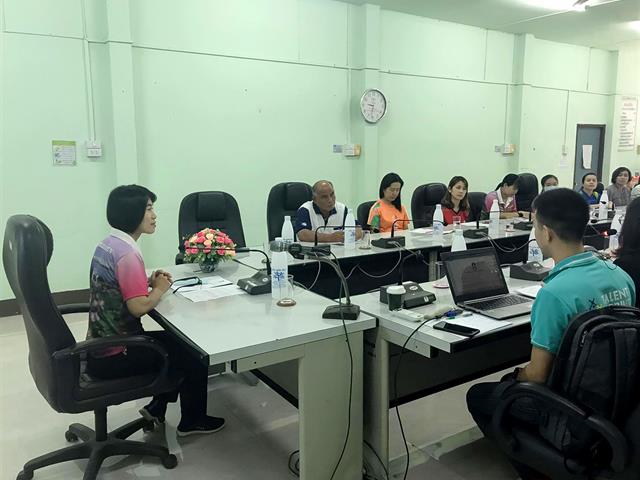 คณะศิลปศาสตร์ ลงพื้นที่เพื่อประเมินศักยภาพวิสาหกิจชุมชน รวีวรรณกล้วยกรอบ ณ ห้องประชุมเทศบาลตำบลเจริญราษฎร์ อำเภอแม่ใจ จังหวัดพะเยา