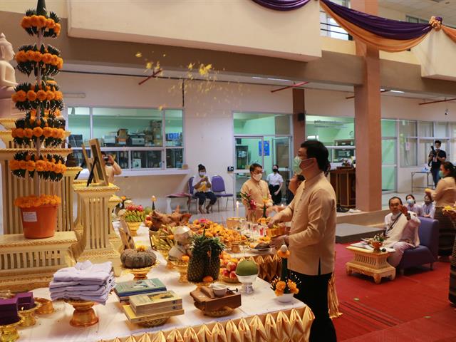 คณะแพทยศาสตร์ สาขาวิชาการแพทย์แผนไทยประยุกต์ จัดพิธีไหว้ครูแผนไทย บรมครูชีวกโกมารภัจจ์