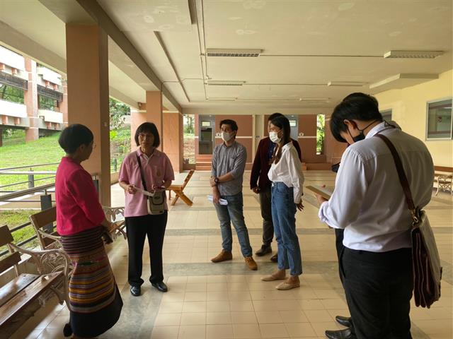 วางแผนปรับปรุงภูมิทัศน์ภายในอาคารศูนย์บรรณสารและการเรียนรู้