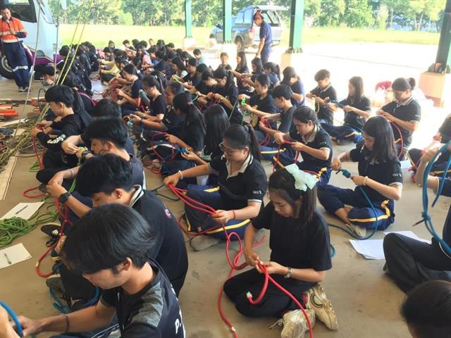 สาขาวิชาอาชีวอนามัยและความปลอดภัย จัดกิจกรรมฝึกอบรมการปฏิบัติงานบนที่สูงและการช่วยเหลือกรณีเหตุฉุกเฉิน