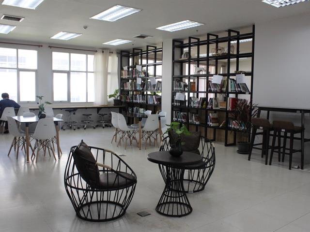 เยี่ยมชมคณะสถาปัตยกรรมศาสตร์และศิลปกรรมศาสตร์