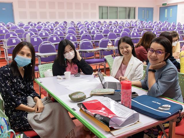 คณะศิลปศาสตร์ จัดโครงการพัฒนาอาจารย์สาขาวิชาภาษาอังกฤษ