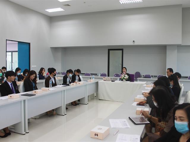 การพัฒนาจรรยาบรรณวิชาชีพ ผ่านระบบเทคโนโลยีสารสนเทศ (e-PLC)