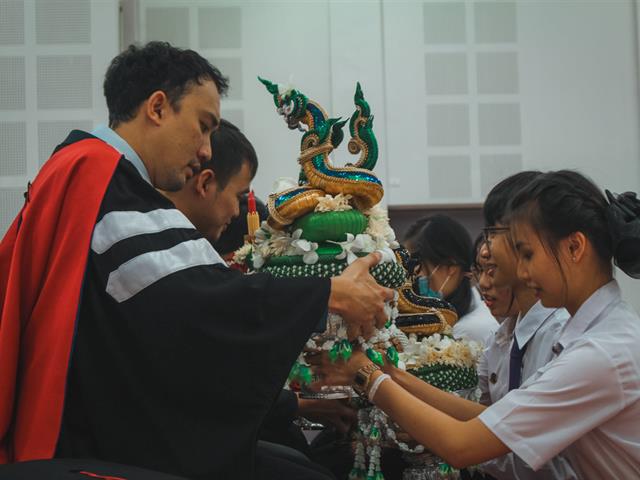 คณะนิติศาสตร์จัดพิธีไหว้ครู ประจำปีการศึกษา 2563 