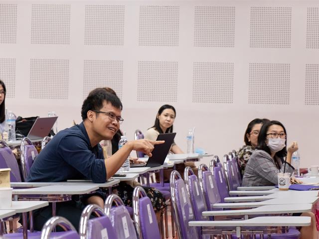 คณะศิลปศาสตร์จัดโครงการปฐมนิเทศอาจารย์ใหม่และอบรมกรอบมาตรฐานวิชาชีพ UP-PSF ระดับที่ 1 กิจกรรมที่  1  การพัฒนาอาจารย์ตามกรอบมาตรฐาน UP-PSF