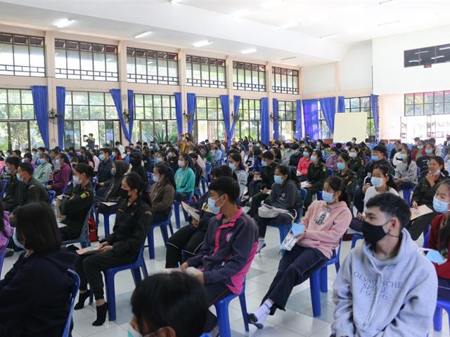 คณะวิทยาศาสตร์การแพทย์ ร่วมกับคณะเกษตรศาสตร์และทรัพยากรธรรมชาติ ออกแนะแนวสัญจรให้กับนักเรียนมัธยมศึกษาตอนปลาย
