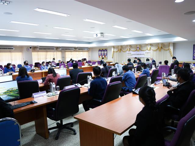 อธิการบดีมหาวิทยาลัยพะเยาเข้ารับประเมินผลการดำเนินงาน ประจำปีงบประมาณ พ.ศ. 2562