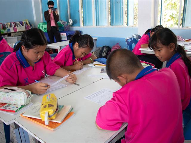 คณะศิลปศาสตร์ ลงพื้นที่เพื่อติดตามความก้าวหน้าโครงการ นิทานชุมชนเพื่อพัฒนาการอ่านได้ เขียนได้ คิดเป็น และเสริมสร้างจินตนาการ