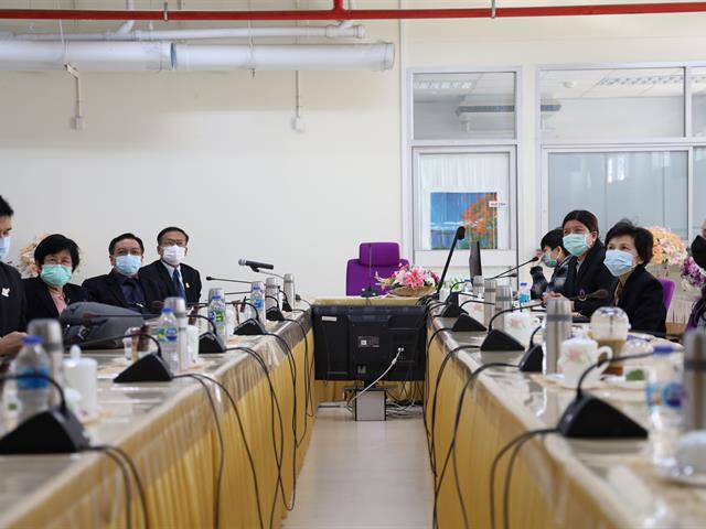  ให้การต้อนรับคณะผู้บริหารจากมหาวิทยาลัยราชภัฏลำปาง จังหวัดลำปาง ศึกษาดูงานเกี่ยวกับหลักสูตรพยาบาลศาสตรบัณฑิต