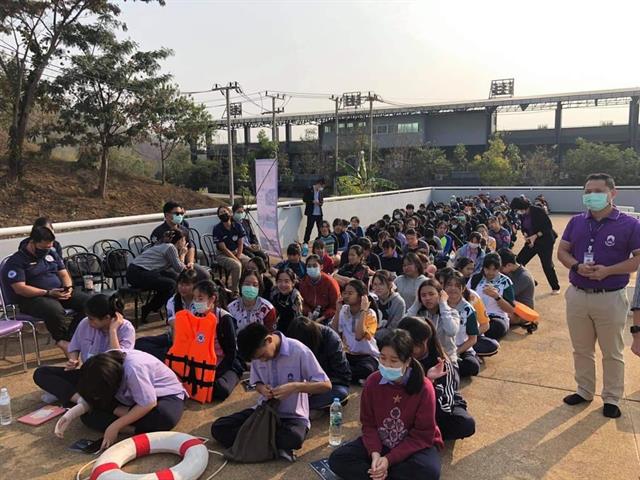 คณะแพทยศาสตร์  คณะสาธารณสุขศาสตร์  โรงเรียนสาธิตมหาวิทยาลัยพะเยา และหน่วยงานราชการภายนอก จัดโครงการสร้างเสริมสุขภาวะนักเรียนและนิสิตมหาวิทยาลัยพะเยา กิจกรรมการพัฒนาศักยภาพการป้องกันบาดเจ็บทางน้ำและการช่วยฟื้นคืนชีพเบื้องต้น ณ สระว่ายน้ำมหาวิทยาลัยพะเยา  ในการนี้ ศาตราจารย์ นายแพทย์สุกิจ พันธ์ุพิมานมาศ รักษาการแทนคณบดีคณะแพทยศาสตร์ ให้เกียรติเป็นประธานในพิธีเปิด และผู้ช่วยศาสตราจารย์ ดร.สมคิด จูหว้า รักษาการแทนคณบดีคณะสาธารณสุขศาสตร์ ให้เกียรติกล่าวต้อนรับ คณะวิทยากรจากหน่วยงานภายนอก พร้อมทั้งผู้ร่วมในโครงการดังกล่าว