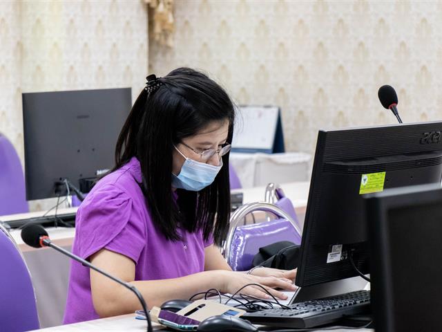 คณะศิลปศาสตร์จัดโครงการให้คำปรึกษาด้านการเขียนใบสมัครและแบบประเมินตนเอง  เพื่อขอรับการประเมินระดับอาจารย์มืออาชีพ