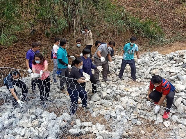 คณะสาธารณสุขศาสตร์ ร่วม สร้างฝายหินเรียงบริเวณลำห้วยในพื้นที่ป่าต้นน้ำอ่างเก็บน้ำแห่งที่ 2