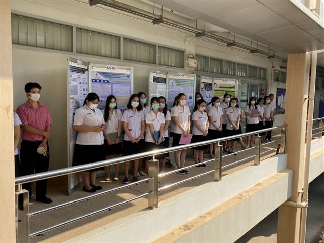 คณะเภสัชศาสตร์ มหาวิทยาลัยพะเยา นิทรรศการและการนำเสนอผลงานโครงงานวิจัยทางเภสัชศาสตร์ กระบวนการวิจัยเพื่อตอบโจทย์ปัญหา กรอบงานวิจัยตามแบบสากล
