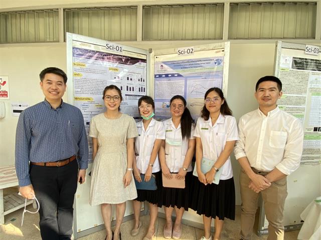 คณะเภสัชศาสตร์ มหาวิทยาลัยพะเยา นิทรรศการและการนำเสนอผลงานโครงงานวิจัยทางเภสัชศาสตร์ กระบวนการวิจัยเพื่อตอบโจทย์ปัญหา กรอบงานวิจัยตามแบบสากล