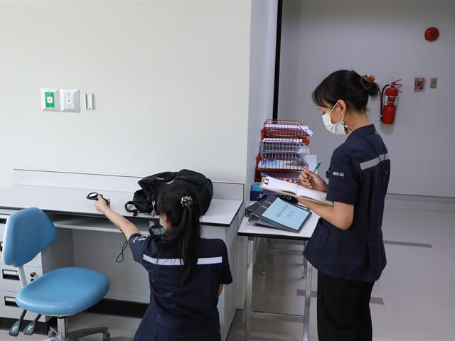 คณะทันตแพทยศาสตร์ มหาวิททยาลัยพะเยา รับการตรวจวัดสภาพแวดล้อมในการทำงานในพื้นโรงพยาบาลทันตกรรม และสำนักงานคณะทันตแพทยศาสตร์