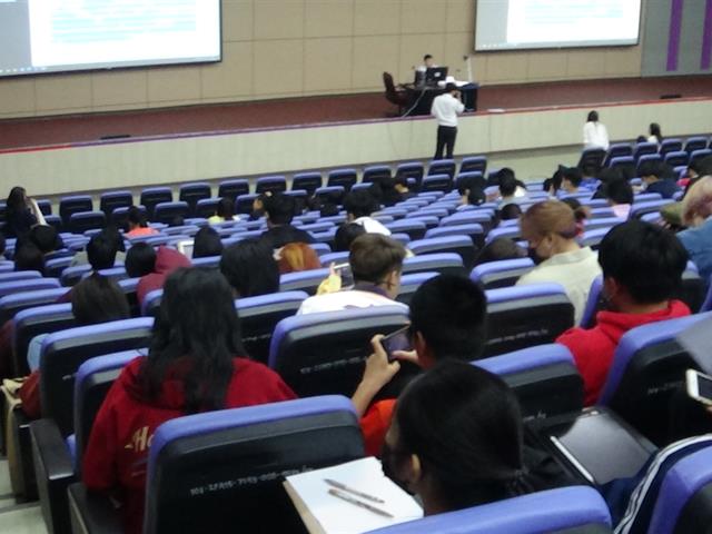 คณะนิติศาสตร์ มหาวิทยาลัยพะเยาดำเนินกิจกรรมโครงการ “พัฒนาศักยภาพการเรียนรู้ของนิสิตให้อยู่และเรียนอย่างมีความสุข” ประจำปี พ.ศ. 2564  
