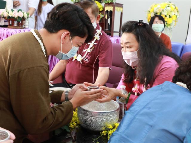 รดน้ำดำหัวปี๋ใหม่เมือง คณะทันตแพทยศาสตร์ 2564