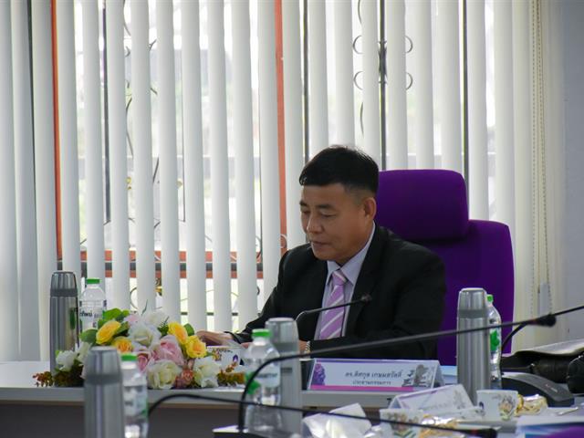 วิทยาลัยการศึกษา จัดประชุมวิพากษ์หลักสูตรควบปริญญาโท 2 ปริญญา