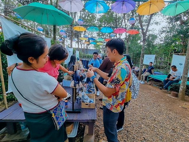 รองคณบดีฝ่ายวิจัย คณะศิลปศาสตร์ ร่วมจัดกิจกรรมศึกษาดูงาน ณ พิพิธภัณฑ์ชุมชนมีชีวิตจังหวัดบึงกาฬ