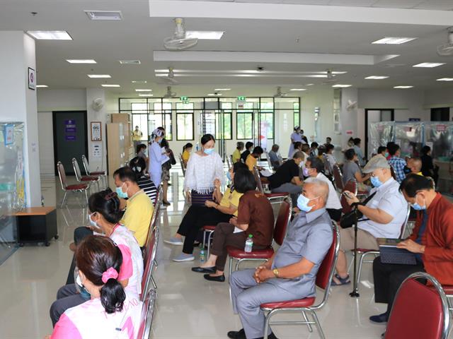 ฉีดวัคซีนโควิด