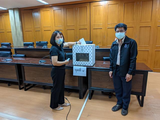 บุคลากรคณะนิติศาสตร์ร่วมเสนอชื่อผู้สมควรดำรงตำแหน่งคณบดีคณะนิติศาสตร์