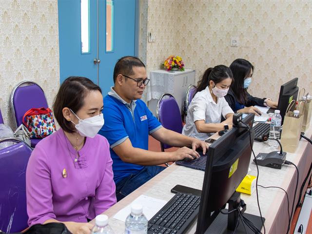 ศูนย์ภาษาคณะศิลปศาสตร์ จัดทดสอบวัดความรู้ภาษาอังกฤษ ระดับปริญญาตรี  สำหรับนิสิตรหัส 64 เพื่อเปิดใช้งานโปรแกรมสำเร็จรูป แบบออนไลน์