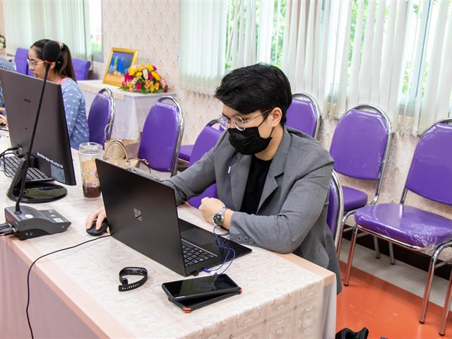 ศูนย์ภาษาคณะศิลปศาสตร์ จัดทดสอบวัดความรู้ภาษาอังกฤษ ระดับปริญญาตรี  สำหรับนิสิตรหัส 64 เพื่อเปิดใช้งานโปรแกรมสำเร็จรูป แบบออนไลน์