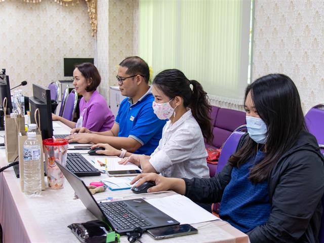 ศูนย์ภาษาคณะศิลปศาสตร์ จัดทดสอบวัดความรู้ภาษาอังกฤษ ระดับปริญญาตรี  สำหรับนิสิตรหัส 64 เพื่อเปิดใช้งานโปรแกรมสำเร็จรูป แบบออนไลน์