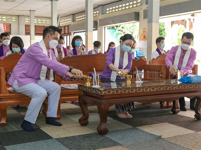 มหาวิทยาลัยพะเยา สืบสานประเพณีถวายเทียนพรรษา