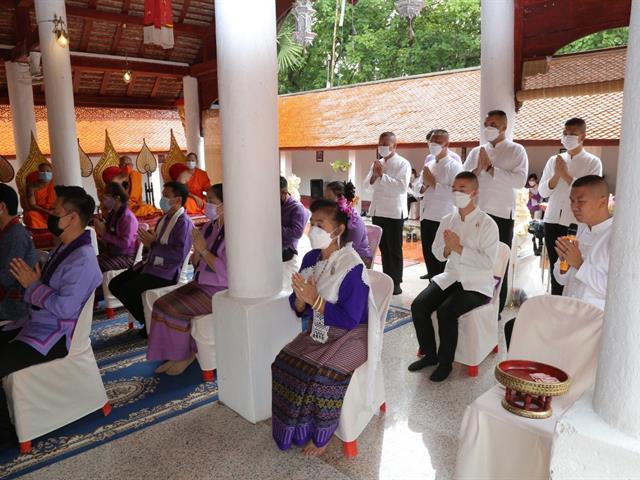 มหาวิทยาลัยพะเยา ร่วมกับ​ ชมรมรักการทำบุญ และภาคีเครือข่าย ถวายเทียนพรรษามหาบารมี ปี ๖๔