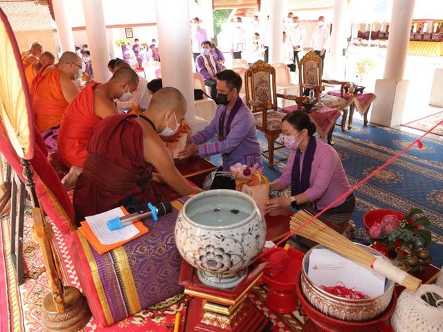 มหาวิทยาลัยพะเยา ร่วมกับ​ ชมรมรักการทำบุญ และภาคีเครือข่าย ถวายเทียนพรรษามหาบารมี ปี ๖๔