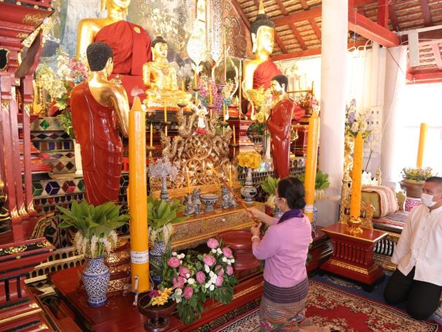 มหาวิทยาลัยพะเยา ร่วมกับ​ ชมรมรักการทำบุญ และภาคีเครือข่าย ถวายเทียนพรรษามหาบารมี ปี ๖๔