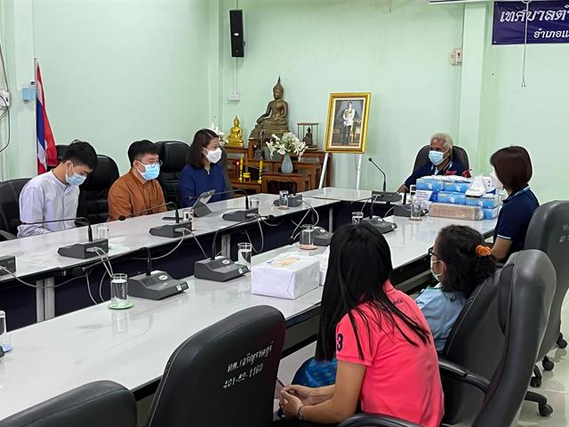 คณะศิลปศาสตร์ ลงพื้นที่ มอบบรรจุภัณฑ์กล้วยแปรรูปตำบลเจริญราษฎร์ ภายใต้โครงการ 1 คณะ 1 ชุมชนนวัตกรรม