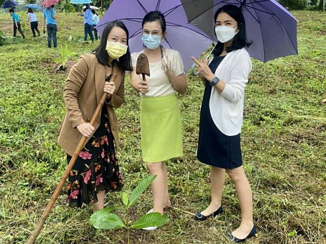 คณะนิติศาสตร์เข้าร่วม โครงการนิสิตจิตอาสา กิจกรรมปลูกต้นไม้เฉลิมพระเกียรติ สมเด็จพระนางเจ้าสิริกิติ์ พระบรมราชินีนาถ พระบรมราชชนนีพันปีหลวง  เนื่องในโอกาสวันเฉลิมพระชนมพรรษา 12 สิงหาคม 2564