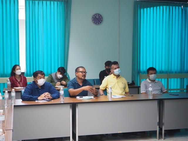 คณะเกษตรฯ ร่วมเสวนาวิชาการ "ทิศทางใหม่ของการเลี้ยงผึ้งพันธุ์ด้วยการผลิตอาหารผสมเพื่อใช้เลี้ยงผึ้งในช่วงการขาดแคลนอาหารจากธรรมชาติ”
