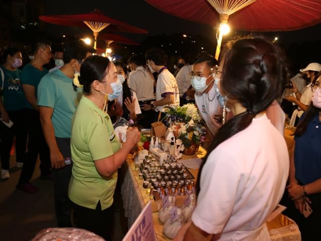 คณะเภสัชศาสตร์ ได้จัดกิจกรรม "กาดเวิ้งว้าว ครั้งที่ 2" เสวนากาแฟไทย จากงานวิจัยไปสู่ตลาด โรงคั่วกาแฟพะเยา