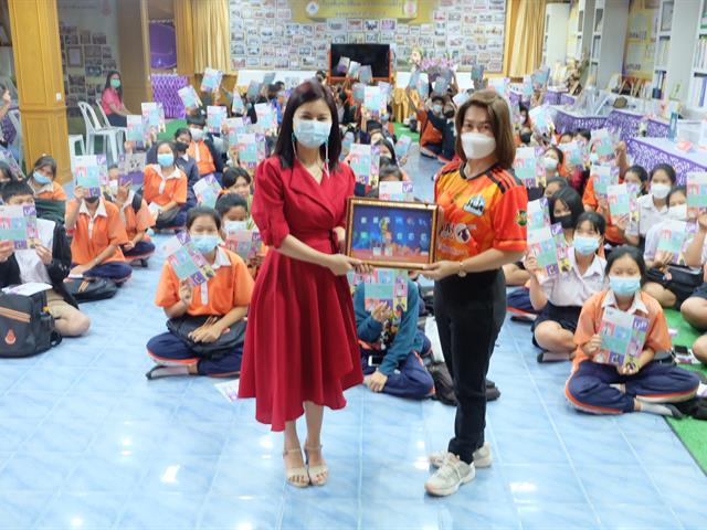 คณะวิทยาศาสตร์การแพทย์ออกแนะแนวการศึกษาต่อในระดับอุดมศึกษาให้กับโรงเรียนในพื้นที่จังหวัดกำแพงเพชร