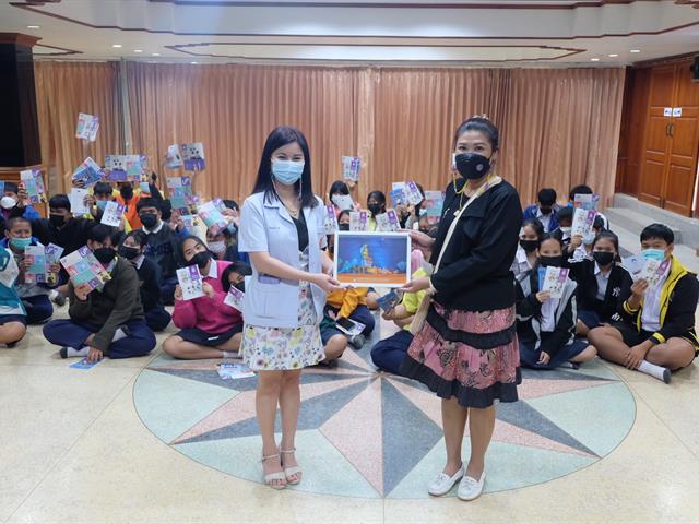 คณะวิทยาศาสตร์การแพทย์ออกแนะแนวการศึกษาต่อในระดับอุดมศึกษาให้กับโรงเรียนในพื้นที่จังหวัดสุโขทัย