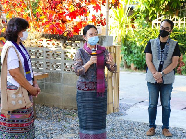 อธิการบดี ม.พะเยา นำคณะผู้บริหาร สนับสนุนชุมชนสร้างเศรษฐกิจเชิงสร้างสรรค์  “ประชาคมกาดหล่ายต้า”