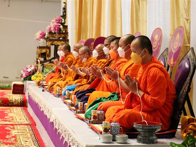รองศาสตราจารย์ ดร. เภสัชกรสุรศักดิ์ เสาแก้ว คณบดีคณะเภสัชศาสตร์ เข้าร่วมงาน ฮอมบุญ ขึ้นปี๊ใหม่ ฮ้อยดวงใจ จาว ม. พะเยาประจำปี 2565