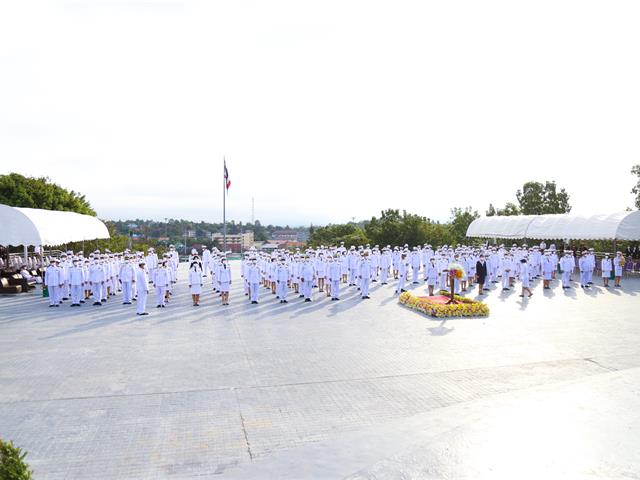 วางพานพุ่มถวายราชสักการะ เนื่องในวันยุทธหัตถี