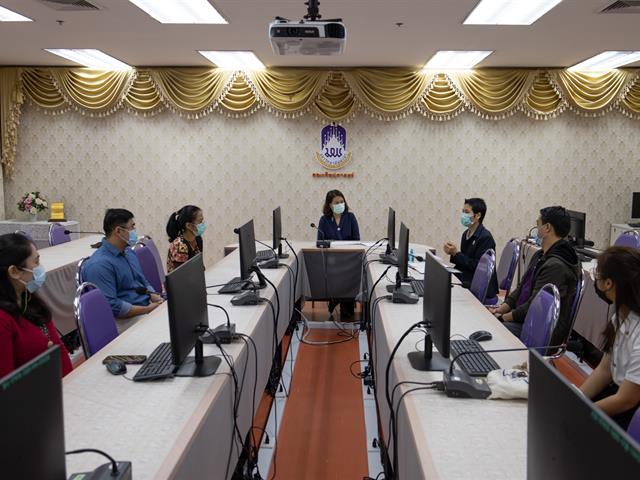 คณะศิลปศาสตร์ ร่วมกับ กองพัฒนาคุณภาพนิสิตและนิสิตพิการ มหาวิทยาลัยพะเยา ให้ความช่วยเหลือสนับสนุนอุปกรณ์ทางการศึกษาแก่นิสิตพิการ