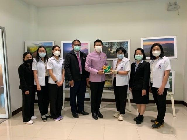 คณบดีคณะสาธารณสุขศาสตร์ จัดโครงการวิจัยถอดบทเรียนการบริหารจัดการสถานการณ์ฉุกเฉินด้านสาธารณสุขในการรับมือโรค COVID-19 ของจังหวัดต่างๆ ในประเทศที่จ.น่าน