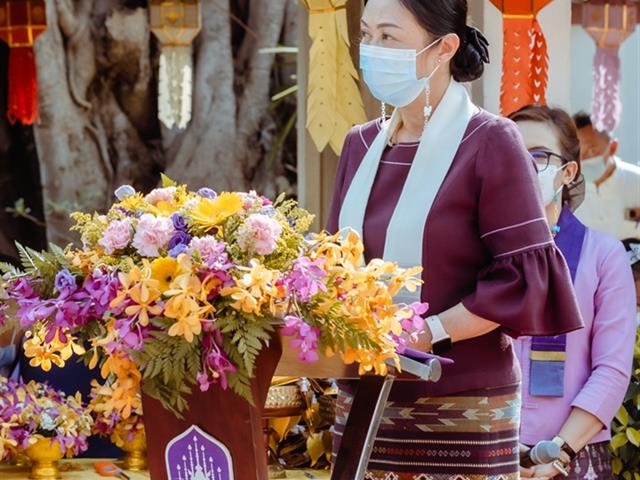 ประเพณีแห่ผ้าห่มพระธาตุจอมทอง